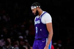 关于浓眉哥迎来十五赛季高光表现，巴塞罗那球迷沸腾！的信息